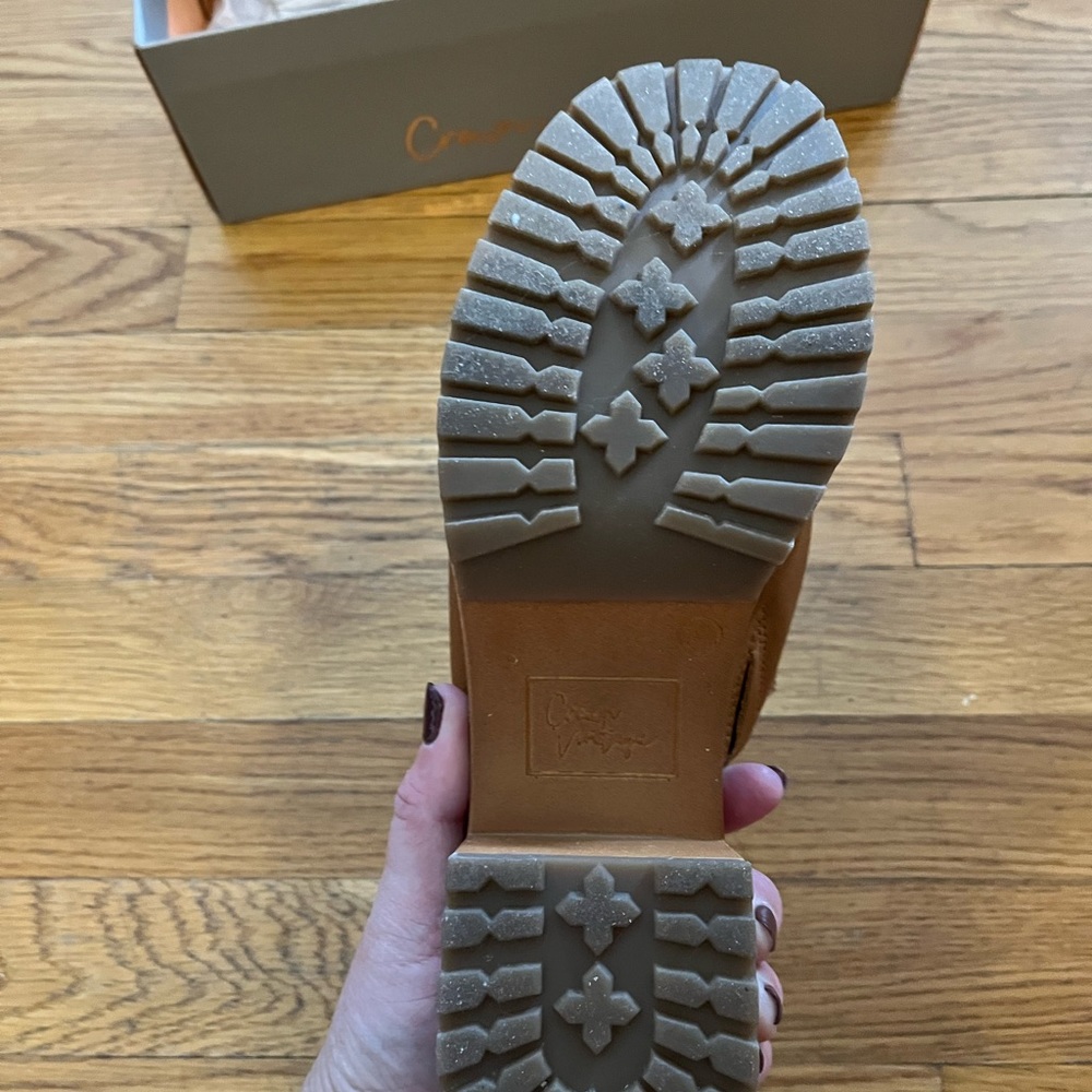 Chunky Leather Sandals - Picture 3 of 4